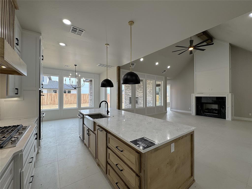 15436 Hatterly Lane Property Photo 3