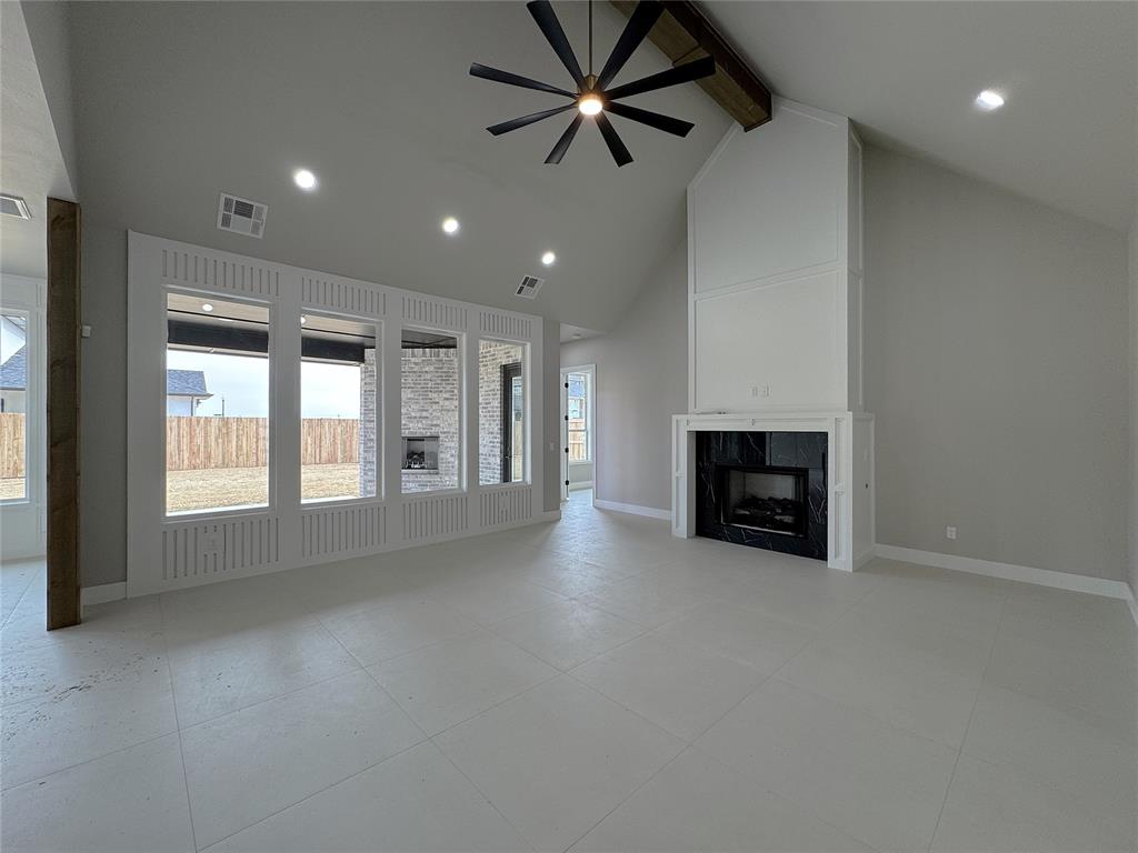 15436 Hatterly Lane Property Photo 7