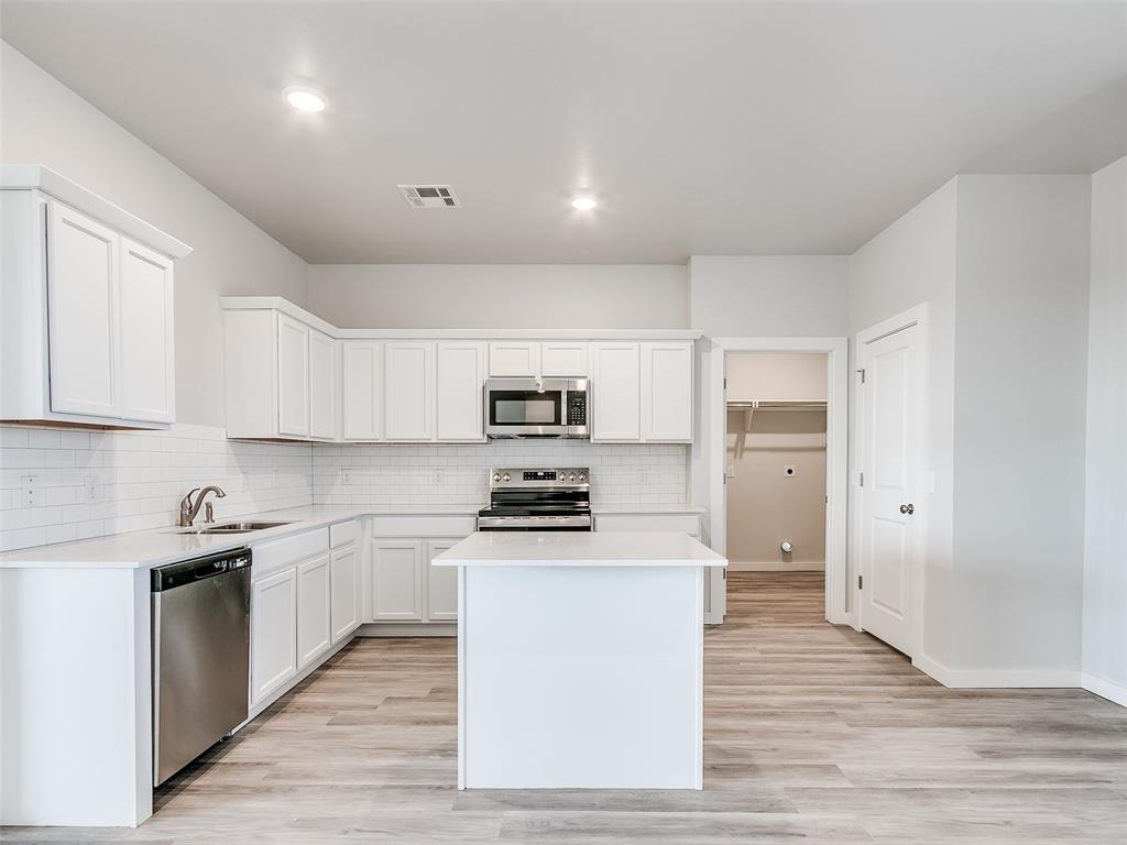 8248 Bluestem Trail Property Photo 11