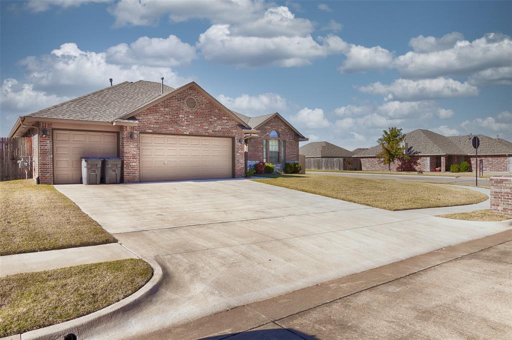 4536 Oasis Court Property Photo 5
