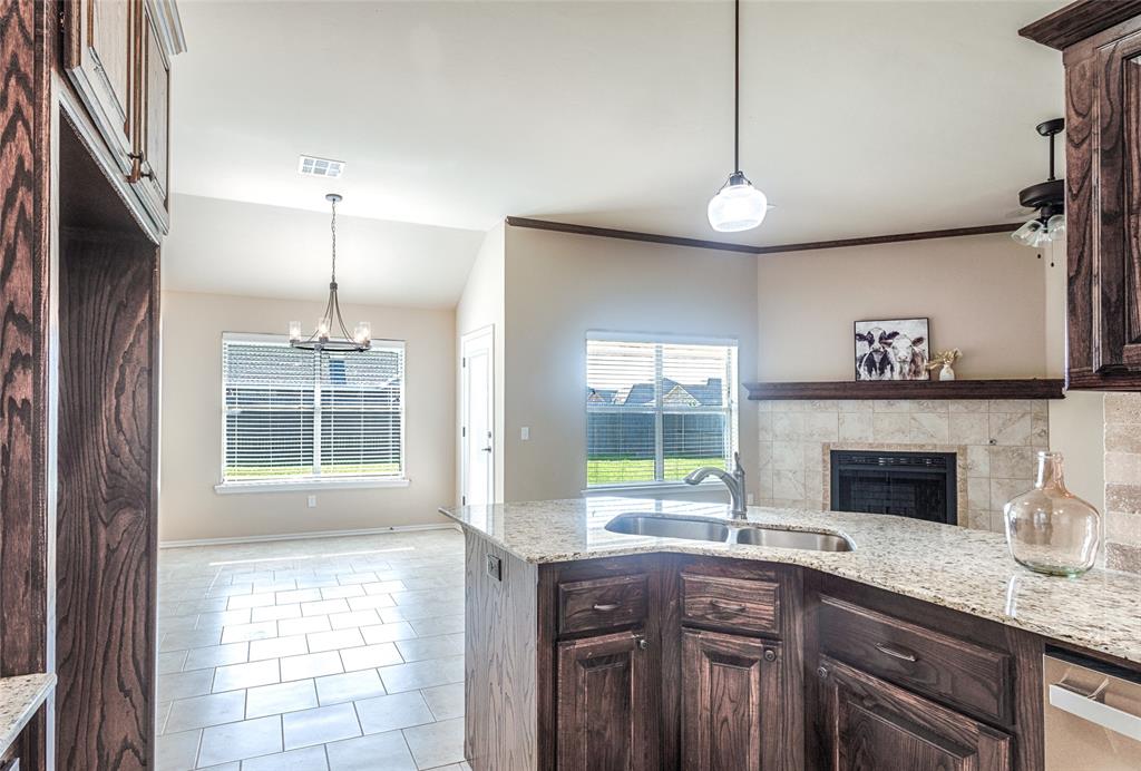 4536 Oasis Court Property Photo 9