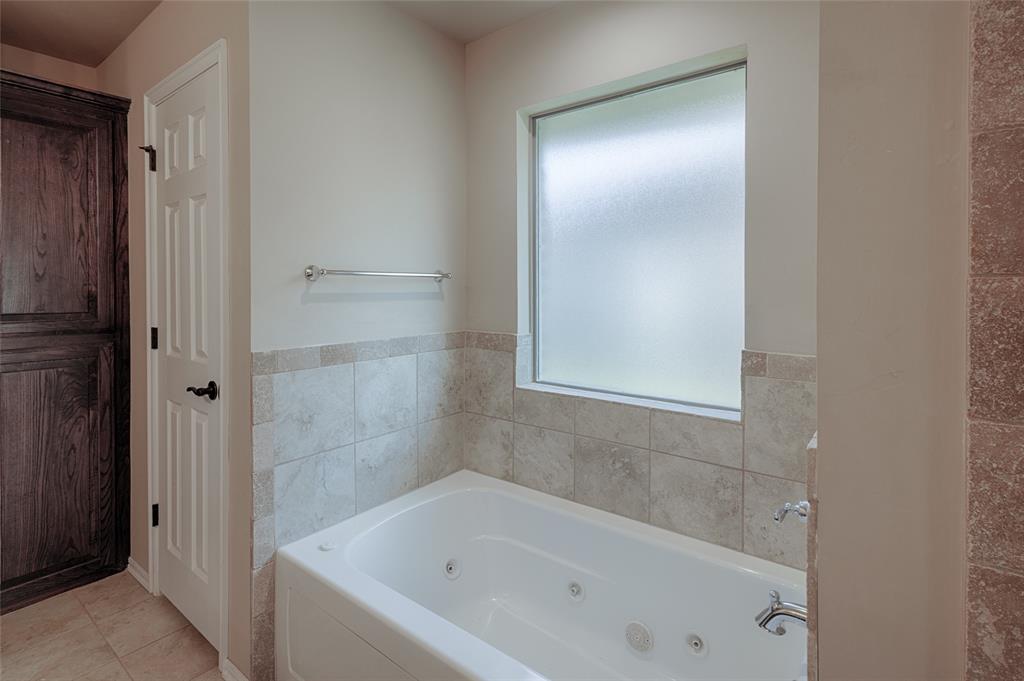 4536 Oasis Court Property Photo 16
