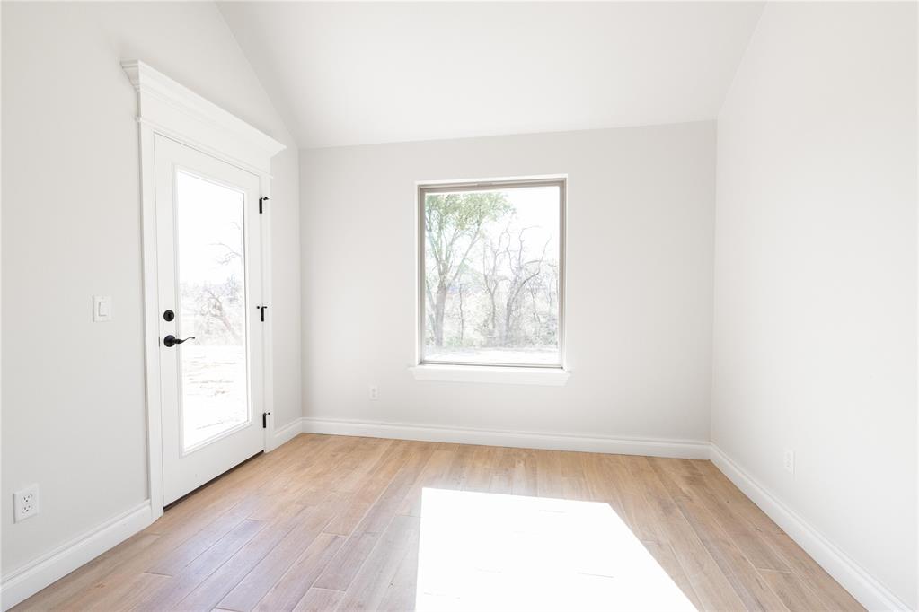3308 Courtney Creek Drive Property Photo 11
