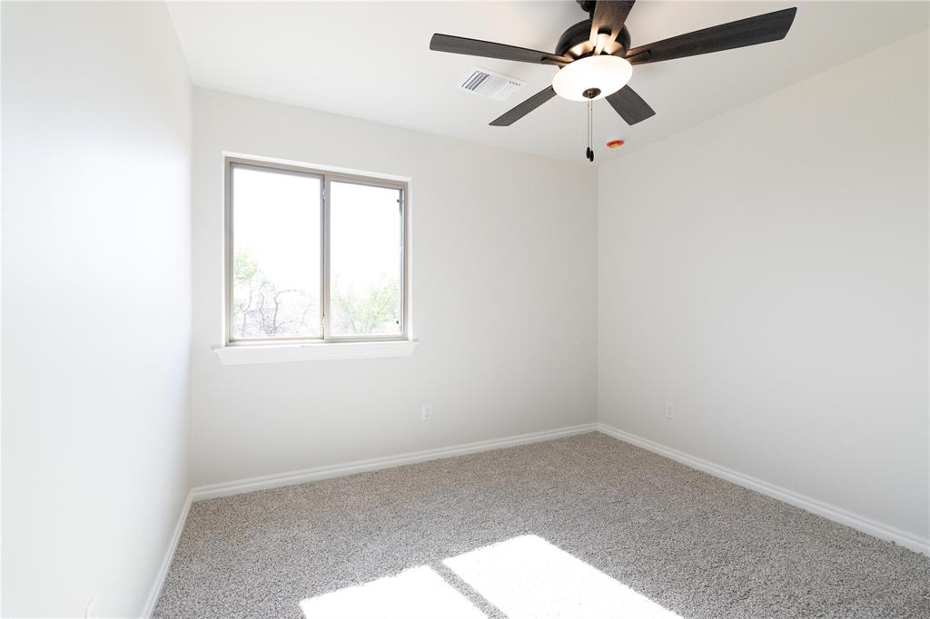 3308 Courtney Creek Drive Property Photo 24