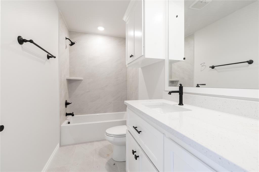 3308 Courtney Creek Drive Property Photo 26