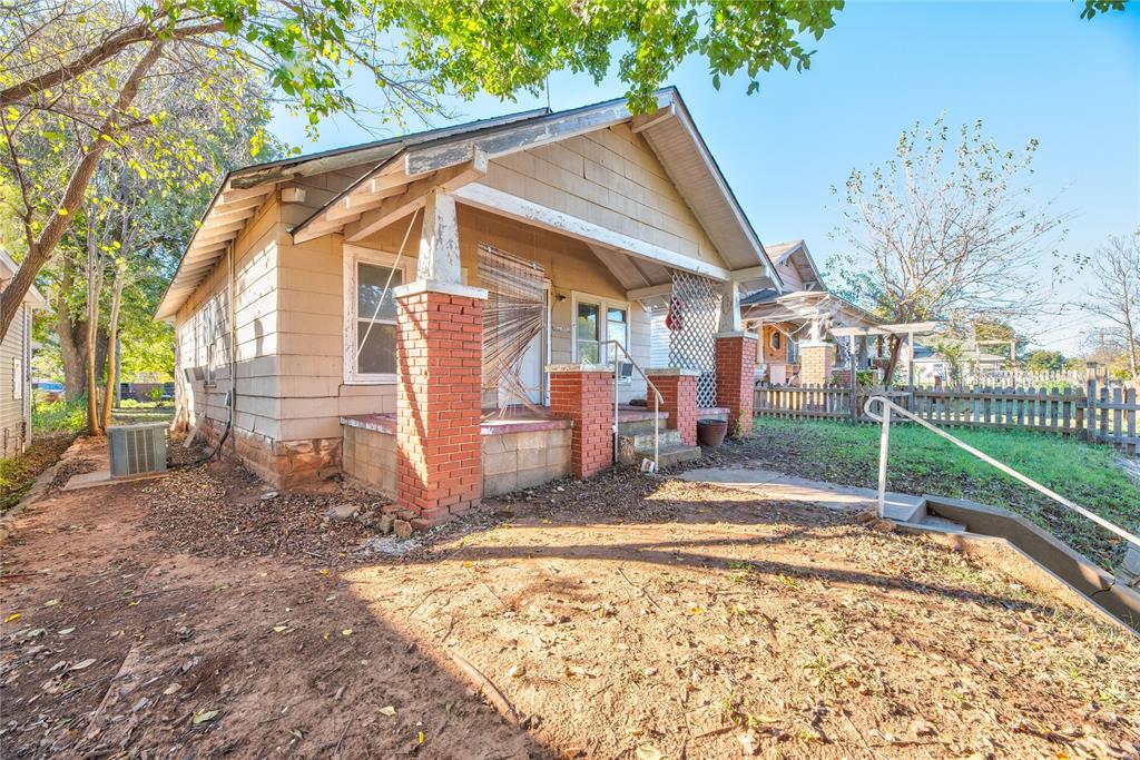 909 W Minnesota Avenue Property Photo 4