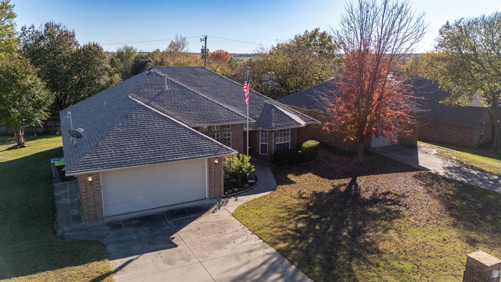 922 Blue Bird Terrace Property Photo 8