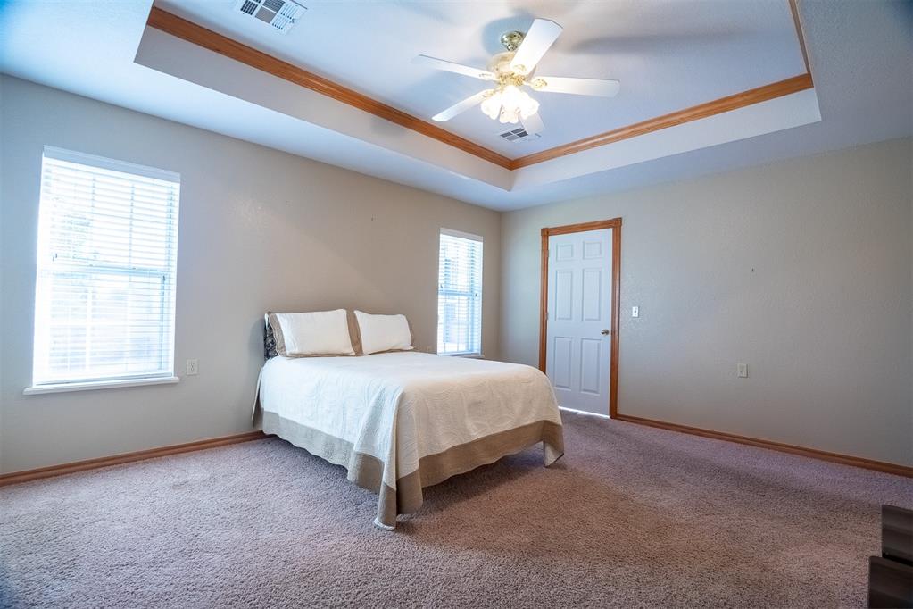 922 Blue Bird Terrace Property Photo 27