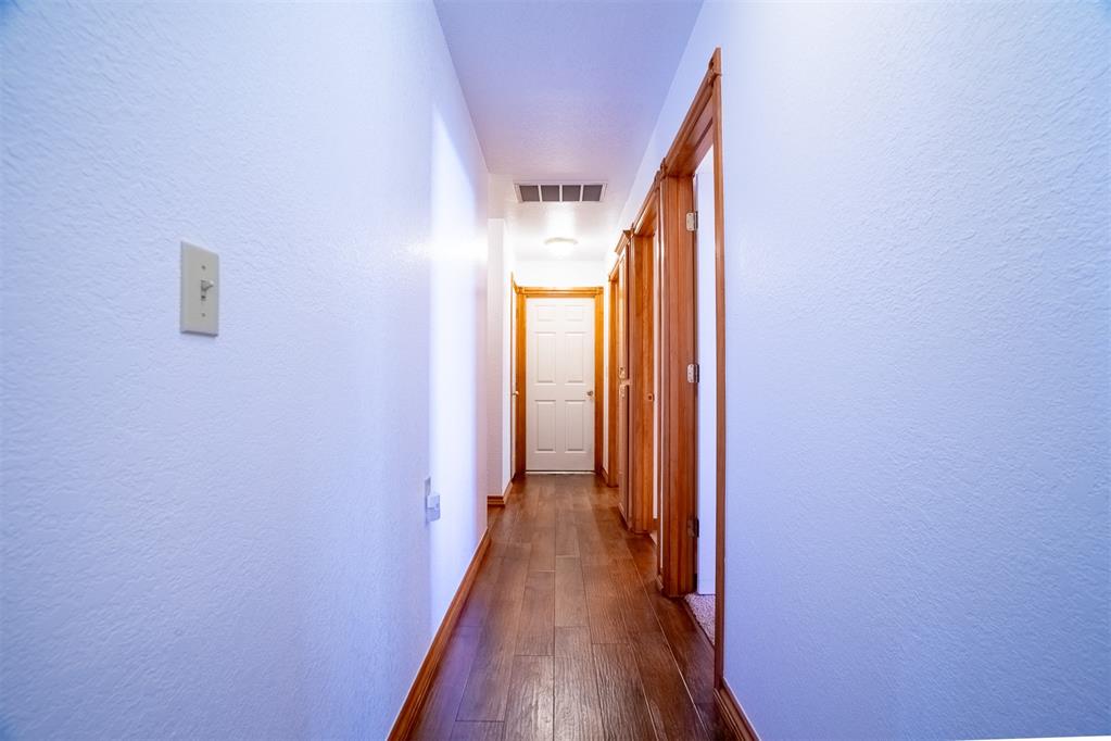 922 Blue Bird Terrace Property Photo 34