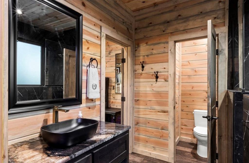 134 Bombardier Lane Property Photo 22
