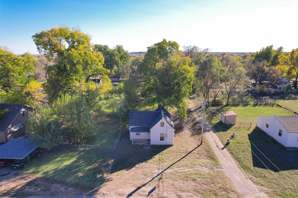 318 E Johnson Street Property Photo 5