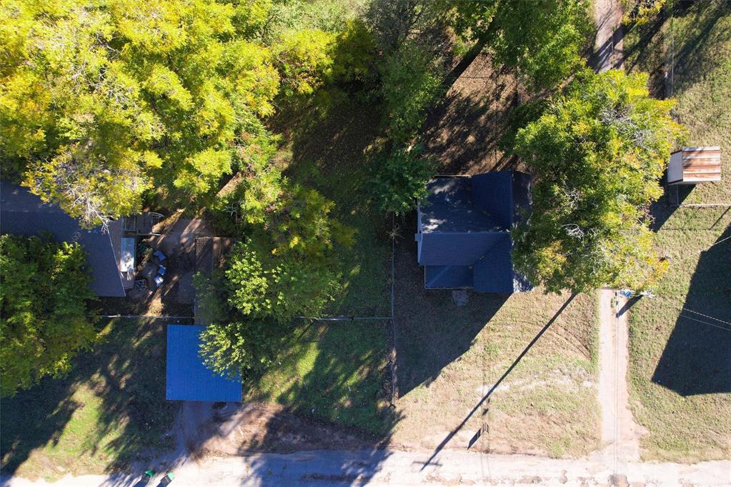 318 E Johnson Street Property Photo 8