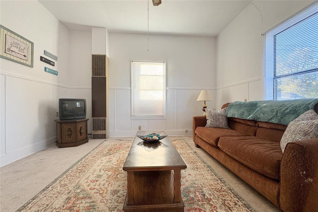 318 E Johnson Street Property Photo 12