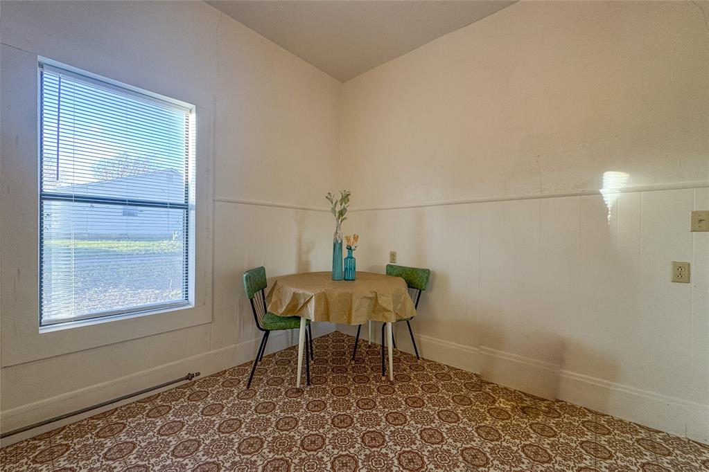 318 E Johnson Street Property Photo 16