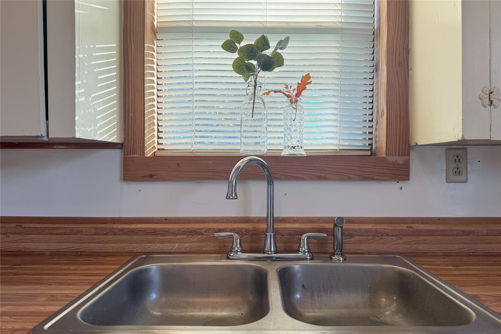 318 E Johnson Street Property Photo 18