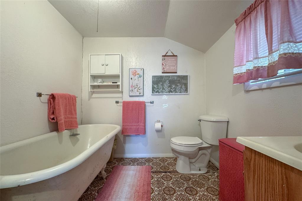 318 E Johnson Street Property Photo 24