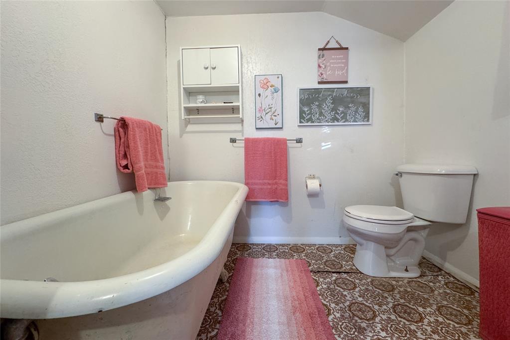 318 E Johnson Street Property Photo 25