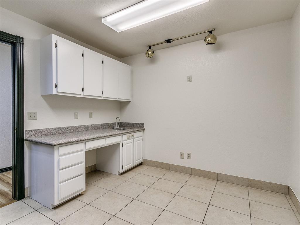 2124 Shadowlake Drive O Property Photo 6