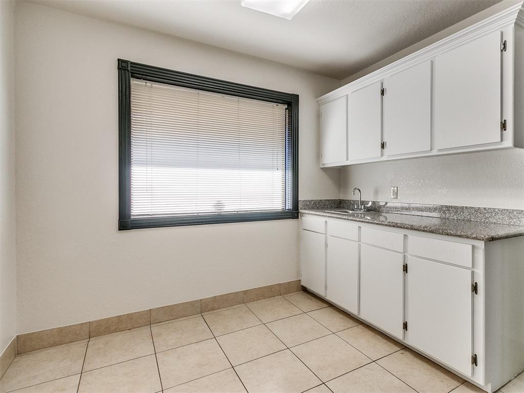 2124 Shadowlake Drive O Property Photo 8