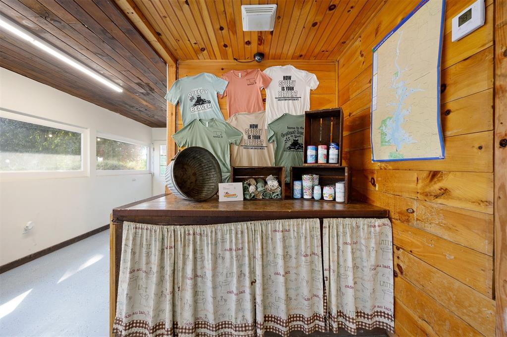 6659 N Us 259 Highway Property Photo 14