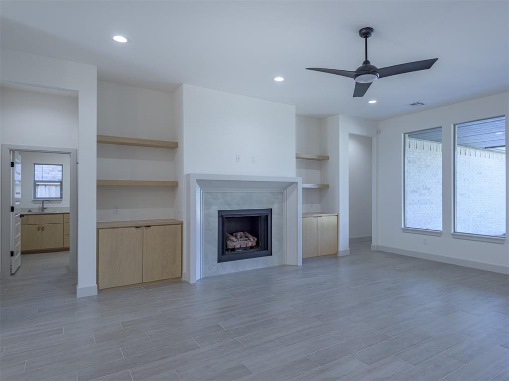 3921 Sorano Drive Property Photo 6
