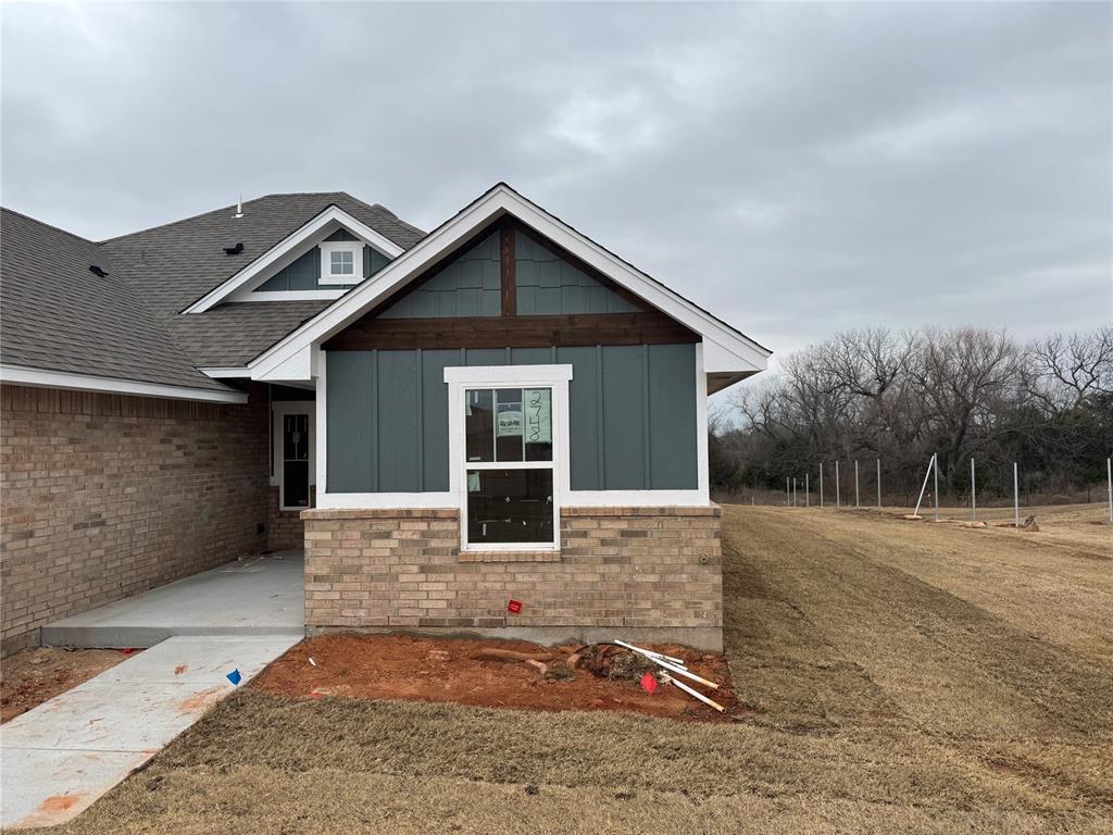 2748 Juneberry Lane Property Photo 4