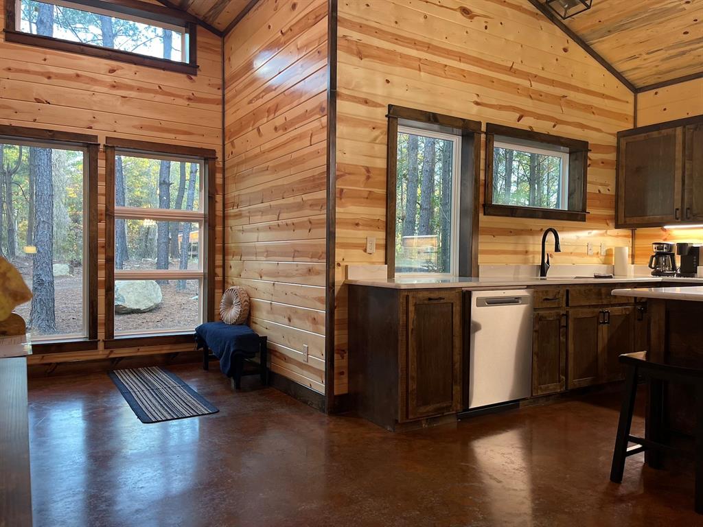 73 Carter Valley Lane Property Photo 4