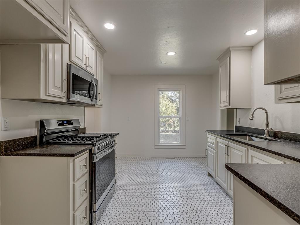 309 S 6th Street Property Photo 9
