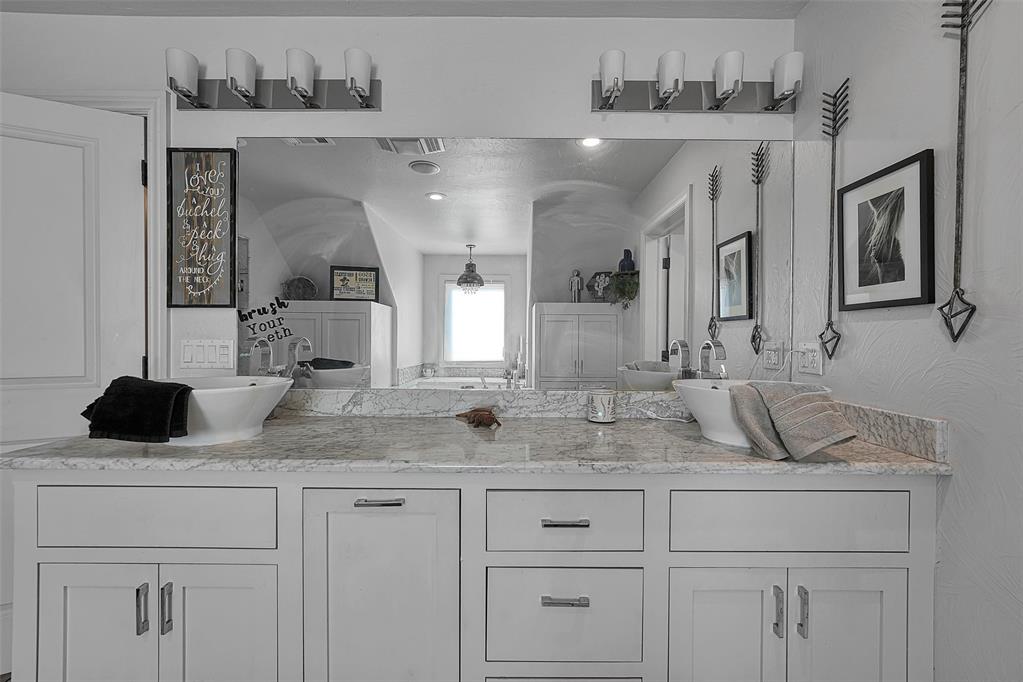 11821 N 1920 Road Property Photo 26
