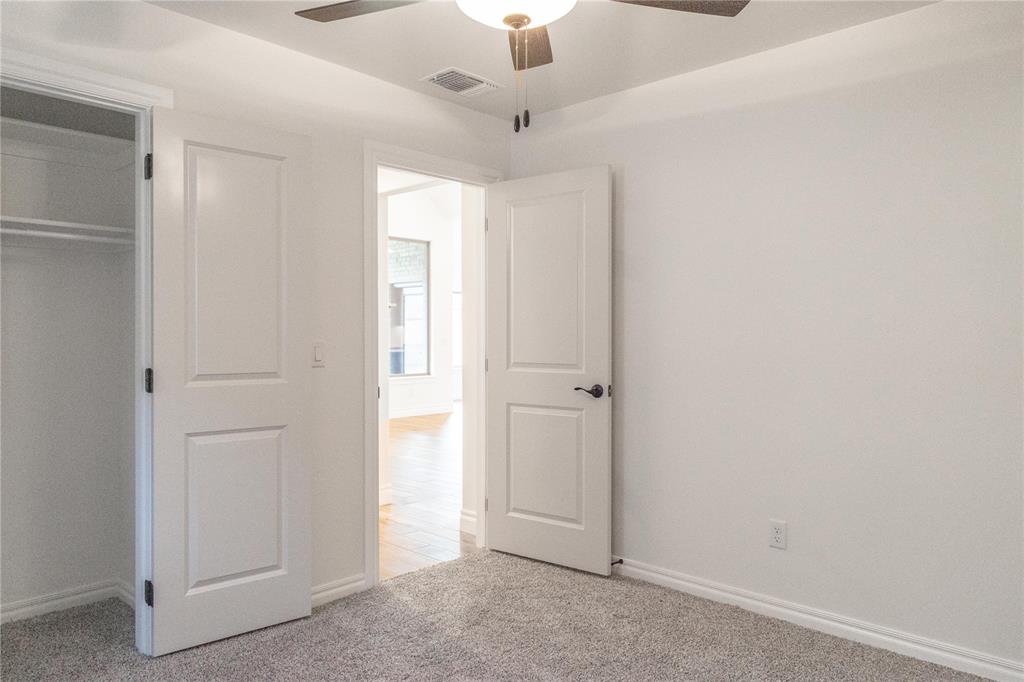 16021 Coneflower Drive Property Photo 15
