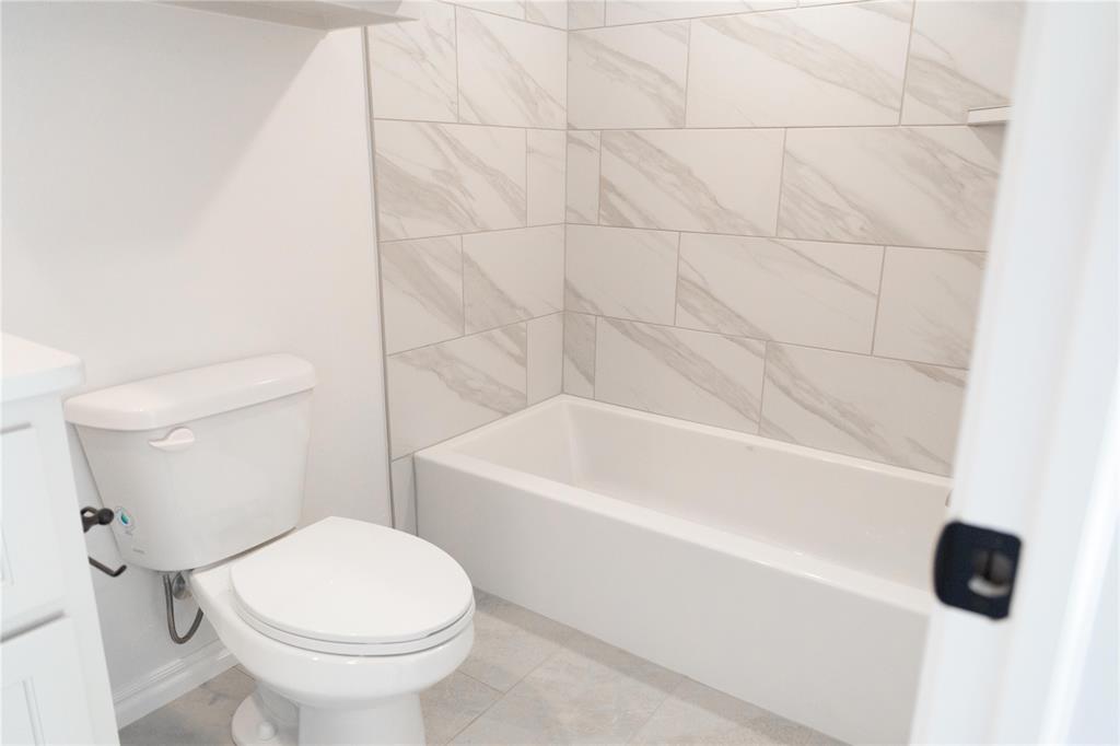 16021 Coneflower Drive Property Photo 22