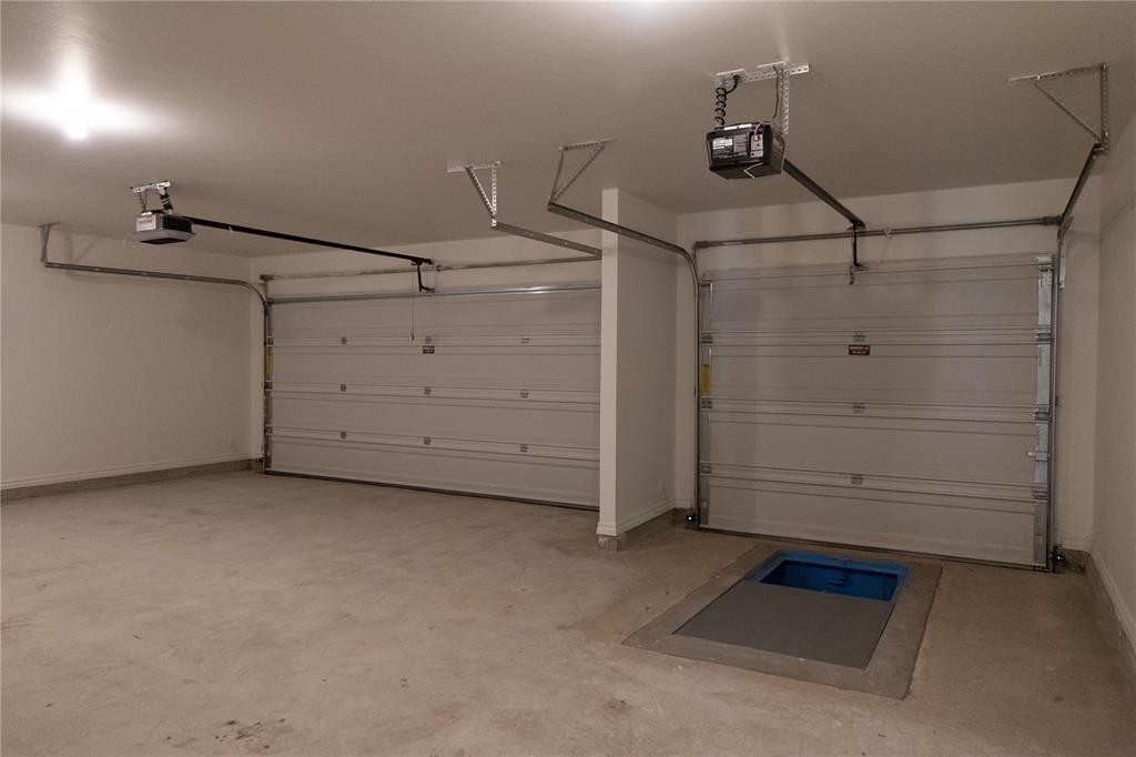 16021 Coneflower Drive Property Photo 23