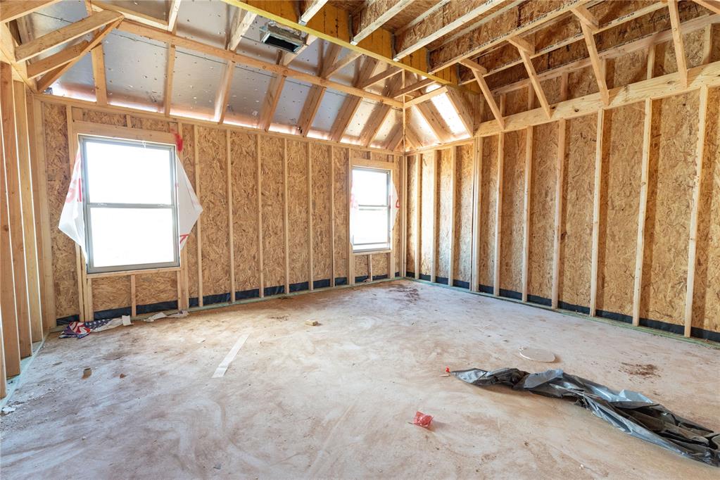 16124 Vermillion Drive Property Photo 3