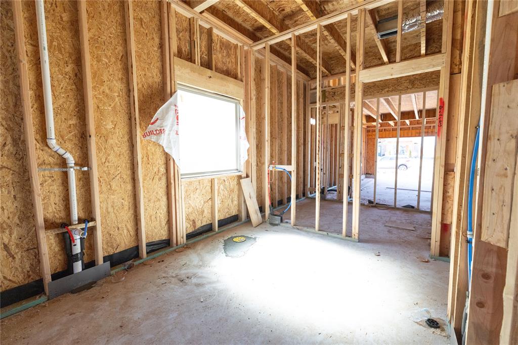 16124 Vermillion Drive Property Photo 4