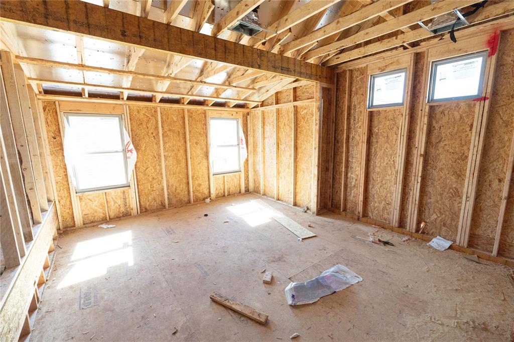 16124 Vermillion Drive Property Photo 7