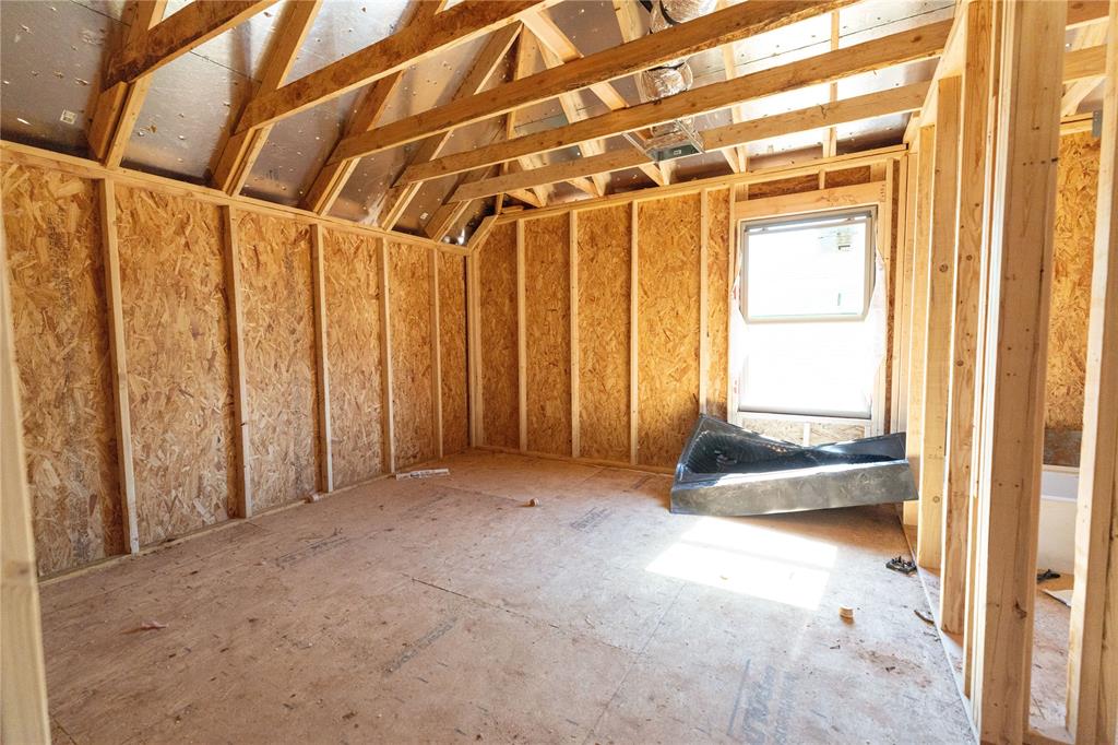 16124 Vermillion Drive Property Photo 9