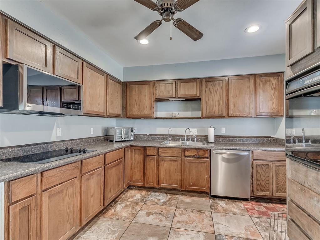 12855 Marshall Street Property Photo 10