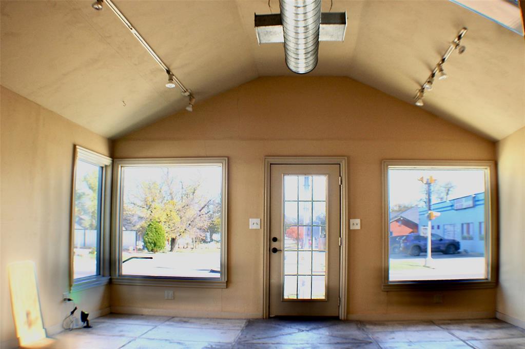 4511 N Western Street Property Photo 18