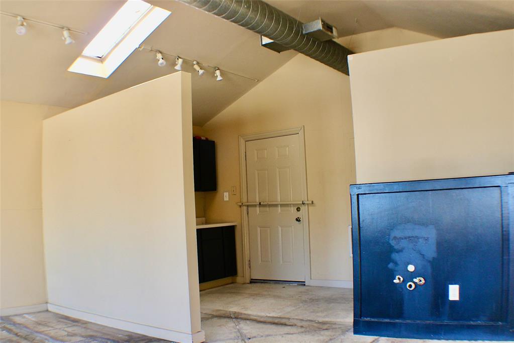 4511 N Western Street Property Photo 19