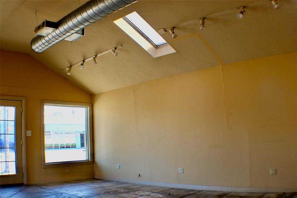 4511 N Western Street Property Photo 20