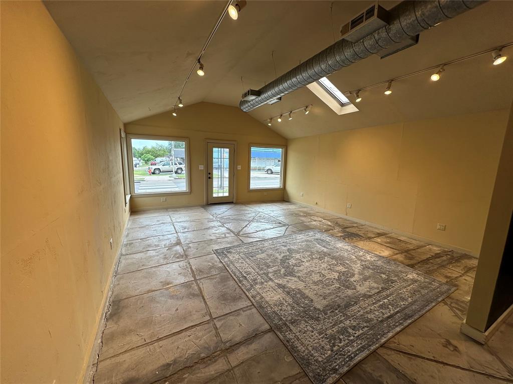 4511 N Western Street Property Photo 28