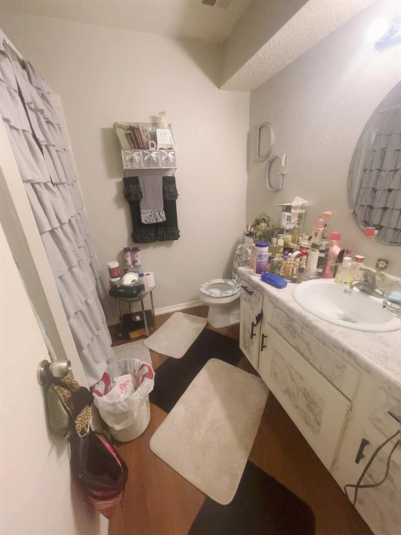 2620 N Ann Arbor Avenue 208 Property Photo 4