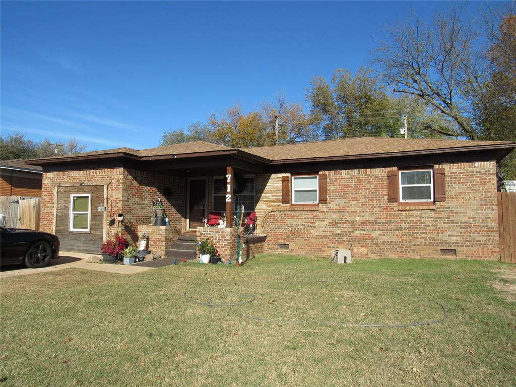 712 Cinmac Street Property Photo 1