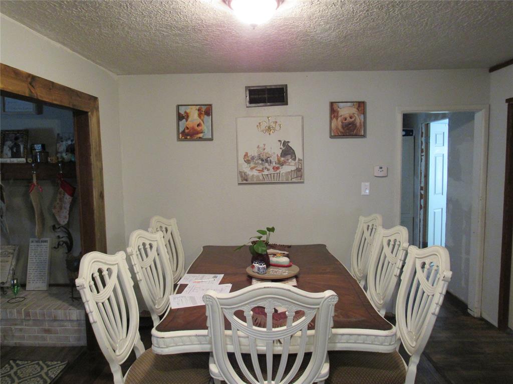 712 Cinmac Street Property Photo 4