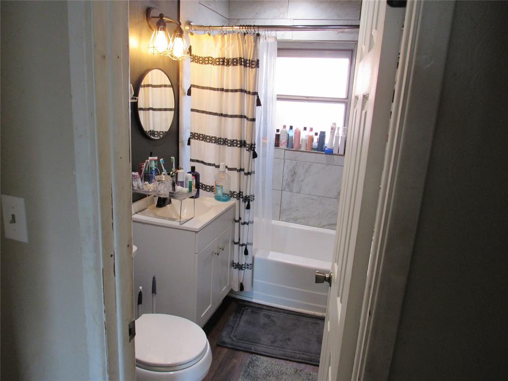 712 Cinmac Street Property Photo 11