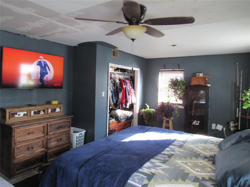 712 Cinmac Street Property Photo 14