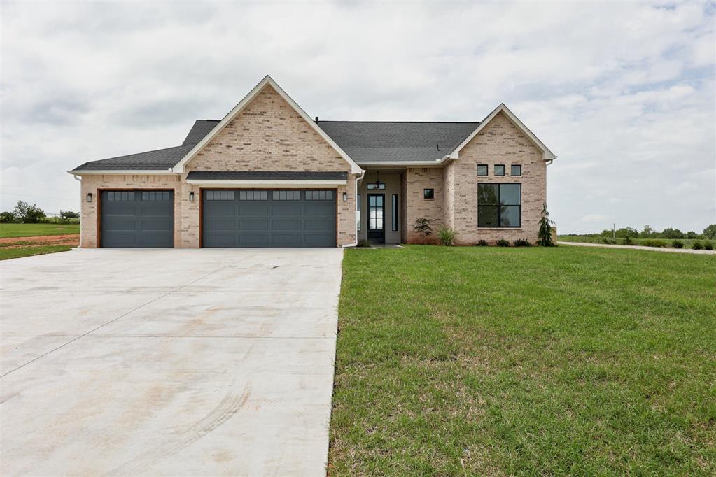 2058 County Road 1336 Property Photo 1