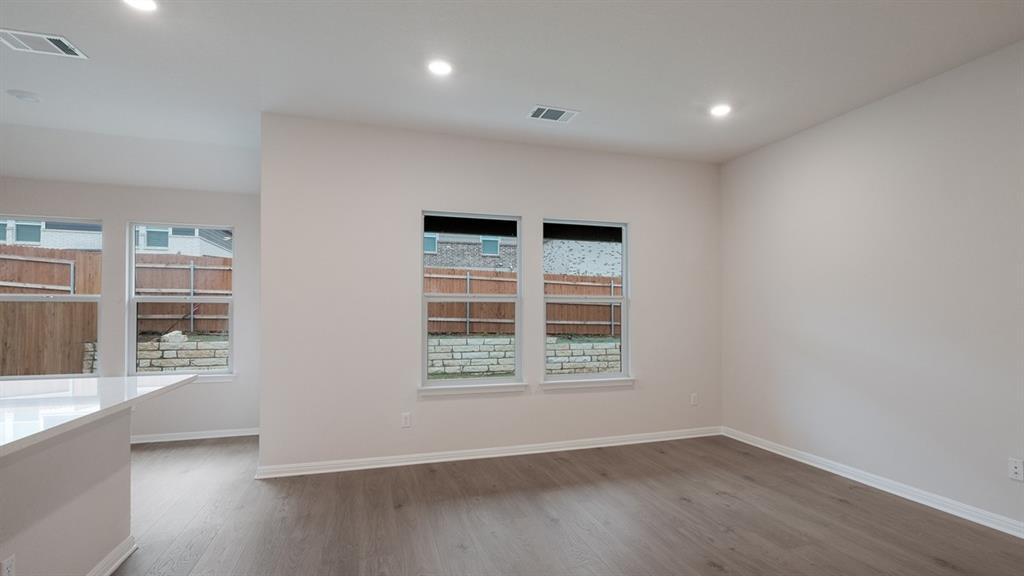 14033 The Brook Boulevard Property Photo 4