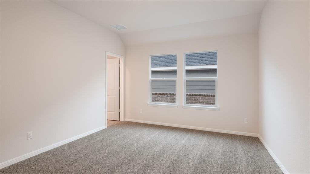 14033 The Brook Boulevard Property Photo 11