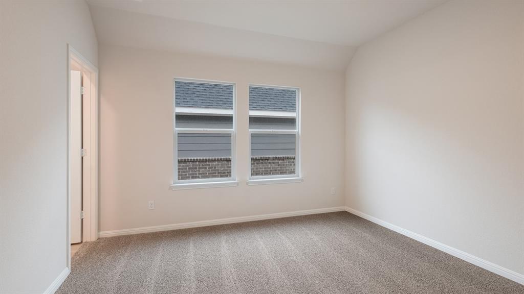 14033 The Brook Boulevard Property Photo 12